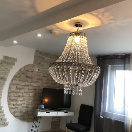 Ad Apartmán *